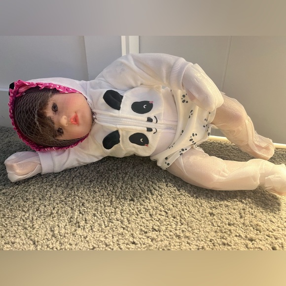 BEAND NEW REBORN DOLL - Picture 3 of 3